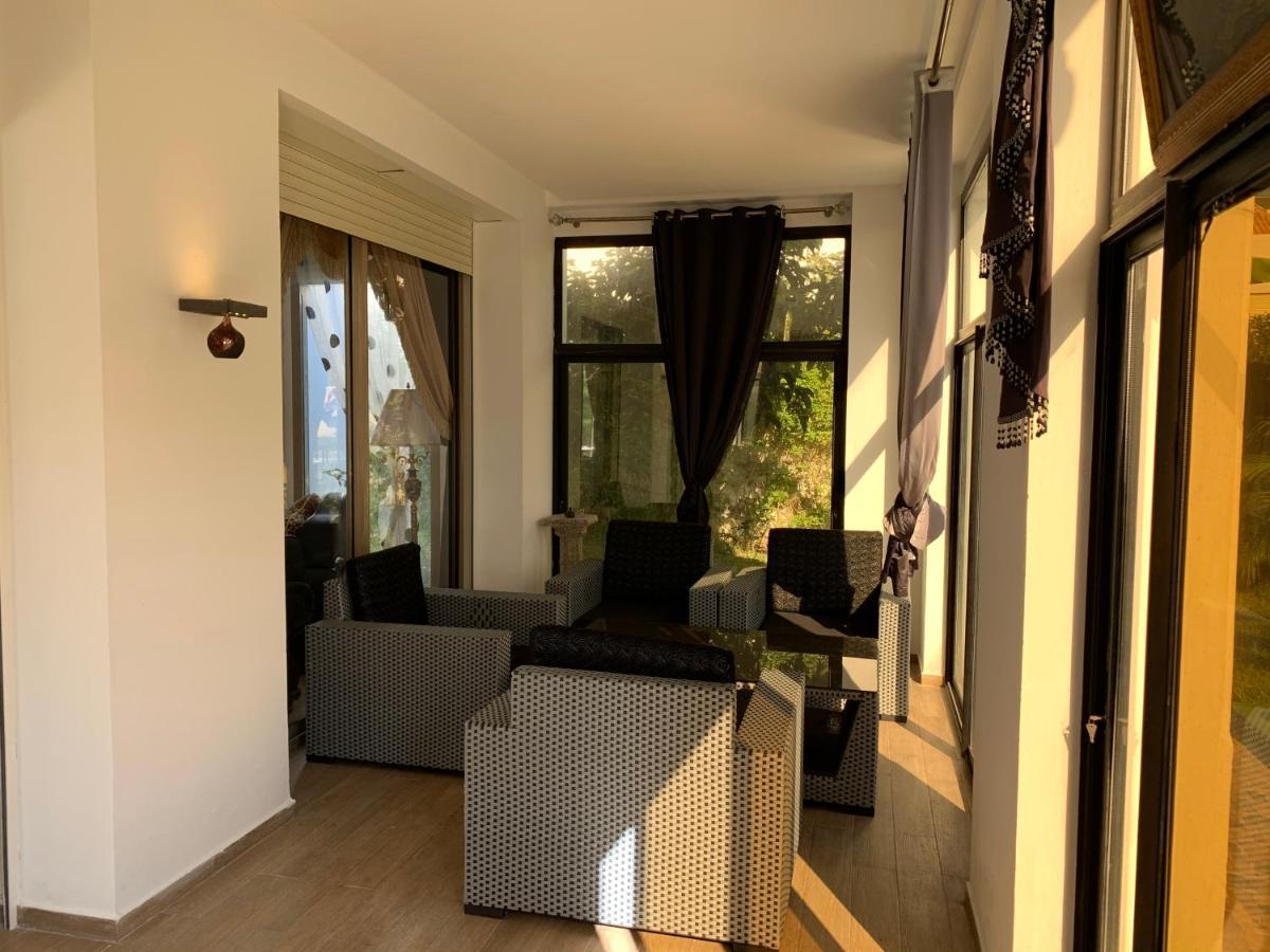 Villa Lms Salé Exteriér fotografie