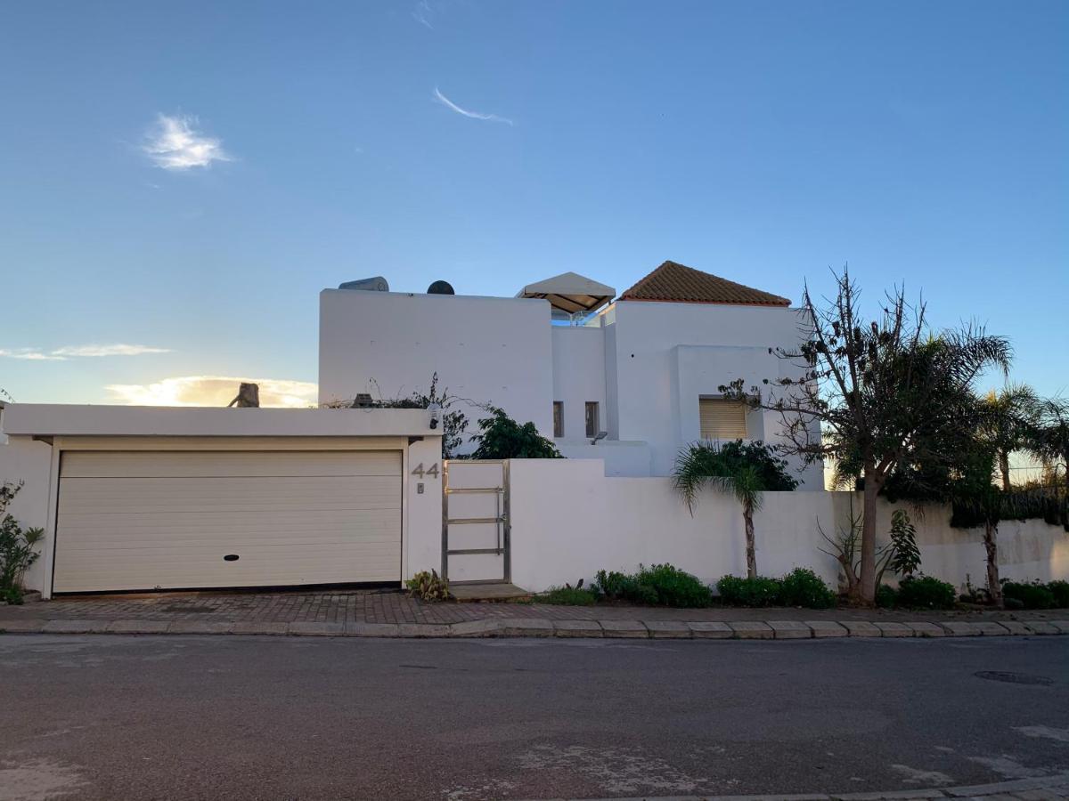 Villa Lms Salé Exteriér fotografie
