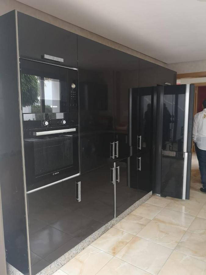 Villa Lms Salé Exteriér fotografie